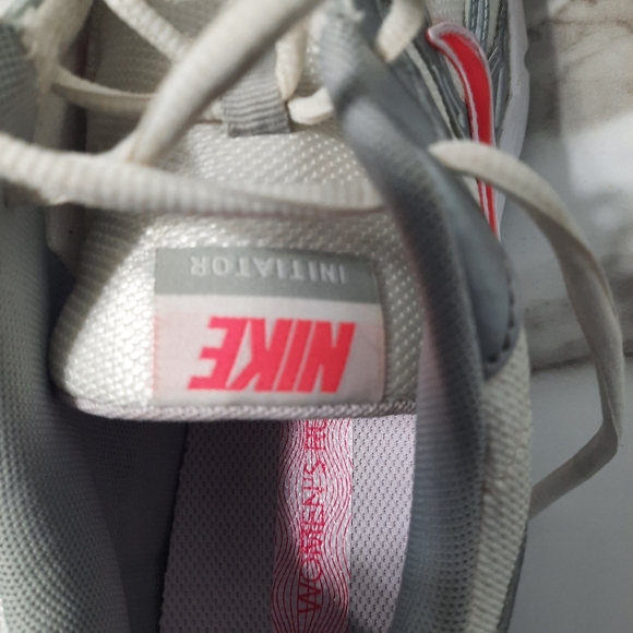 Nike Initiator Womens Running Shoes Size 11 White Silver Pink 394053-101  2017 - Picture 10 of 11